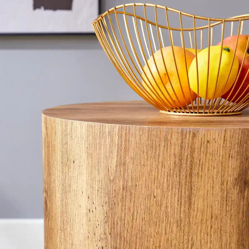 Tavolino da caffè rotondo moderno con base cilindrica decorata