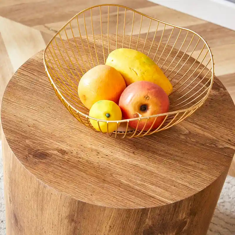 Tavolino da caffè rotondo moderno con base cilindrica decorata