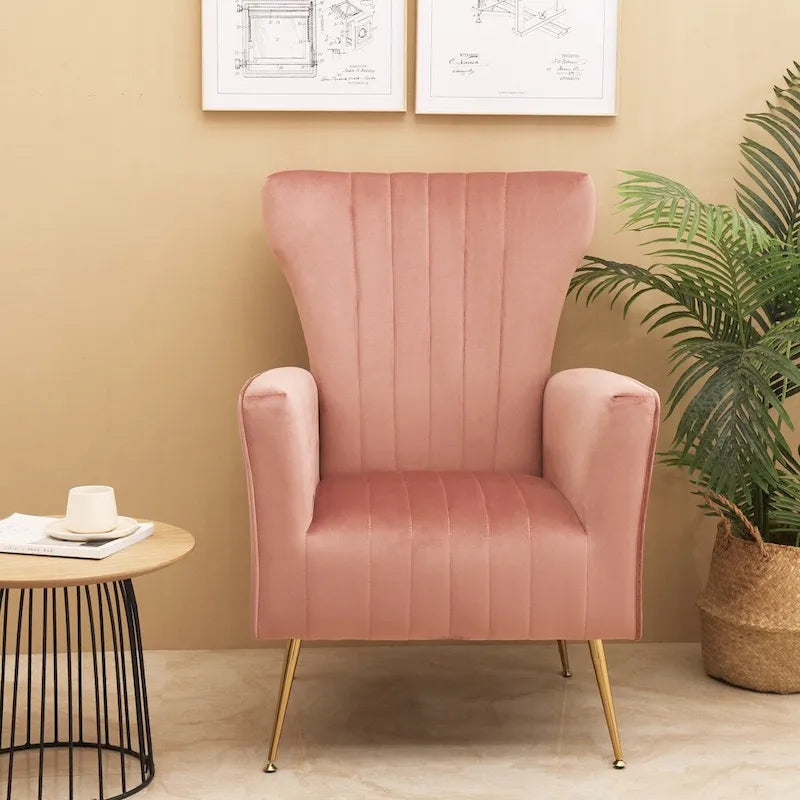 Sillón decorativo de terciopelo con respaldo alto y patas de metal dorado