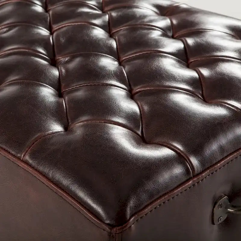 Banquette de 78 pouces en similicuir avec capitonnage en losanges et pieds en noyer