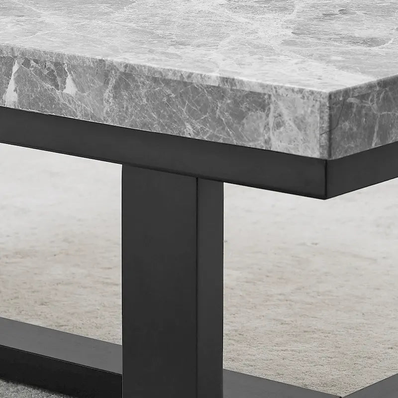 Mesa auxiliar con revestimiento de mármol gris y base tipo trineo color espresso